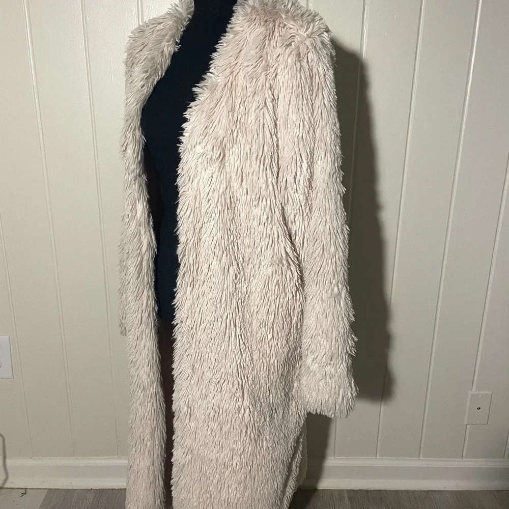 Women's Cream Shaggy Faux Fur Coat .. THE coat 🥳 L - Picture 4 of 6